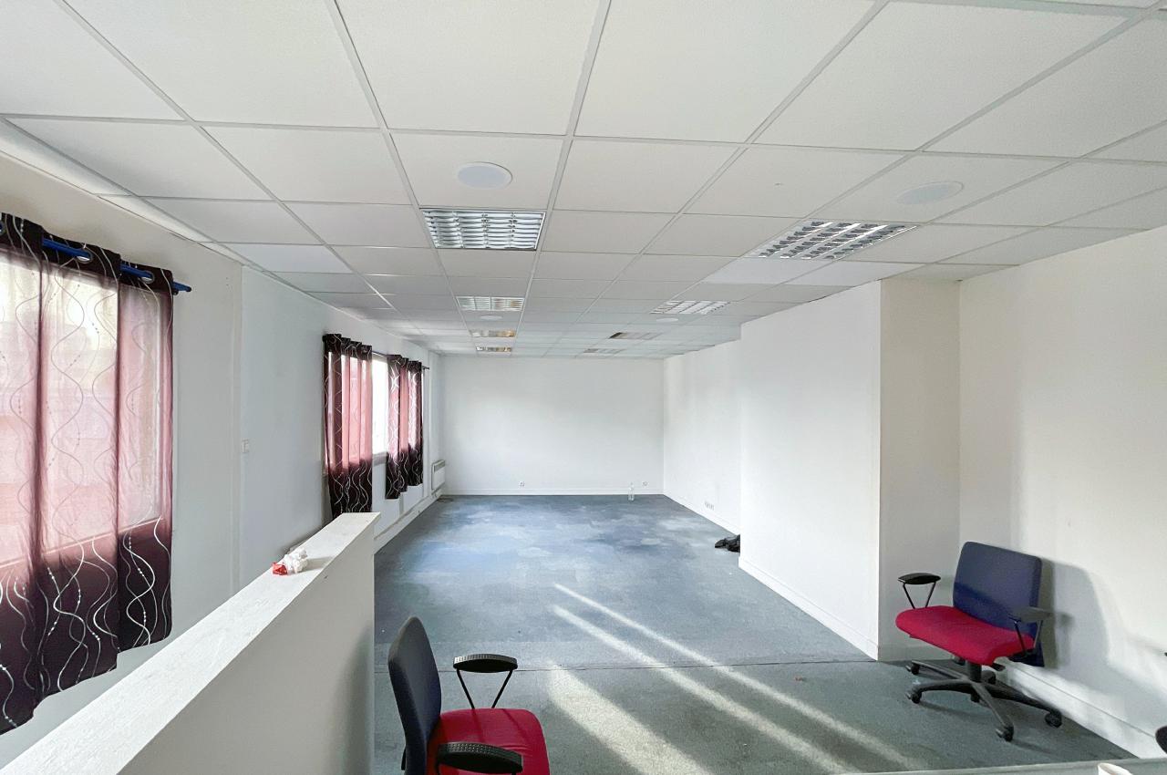 Bureau Montreuil 1168m² Vente bureau Montreuil Seine-Saint-Denis OVBUR2309955 0